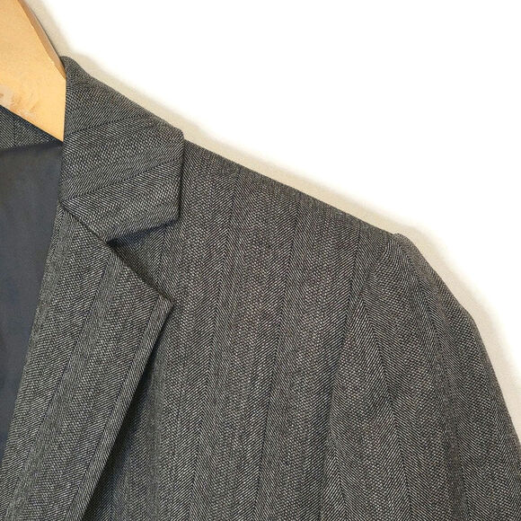 J. Crew Pinstripe Single Breasted Structured Lightweight Wool Gray Blazer Size 0 - Picture 3 of 13